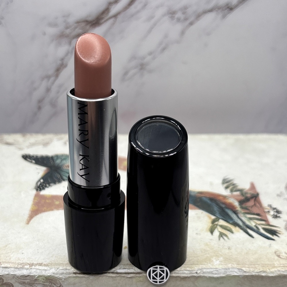 Mary Kay Gel Semi-Matte Lipstick Bashful You 089640 New Old Stock Discontinued